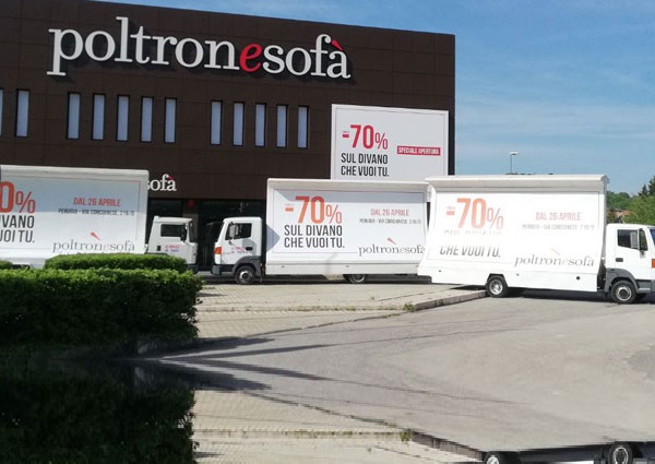 camion vela pubblicita poltrone sofa